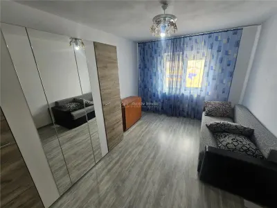 Resita, Appartement 3 Chambres, Meublé et Équipé, Calea Timisoarei - foto 6