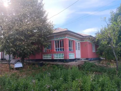 Parcela 1.200 m² con Casa Tradicional 64 m², Vorovesti - foto 2