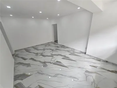 Reşiţa, Apartamento 2 Dormitorios, Renovado, Planta Baja, Micro 2 - foto 2