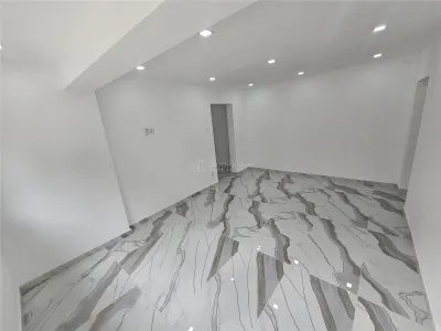 Reşiţa, Apartamento 2 Dormitorios, Renovado, Planta Baja, Micro 2 - foto 12