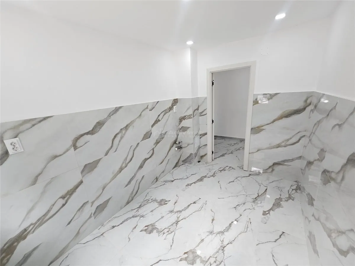 Reşiţa, Apartamento 2 Dormitorios, Renovado, Planta Baja, Micro 2 - foto 17