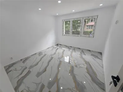 Reşiţa, Apartamento 2 Dormitorios, Renovado, Planta Baja, Micro 2 - foto 3