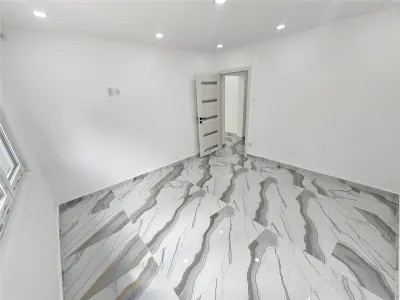 Reşiţa, Apartamento 2 Dormitorios, Renovado, Planta Baja, Micro 2 - foto 4