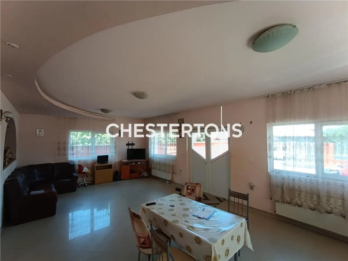 Excepcional Casa de Dos Plantas con Buhardilla, Anexo y Jardín de +200m², Sintesti, Ilfov - foto 1