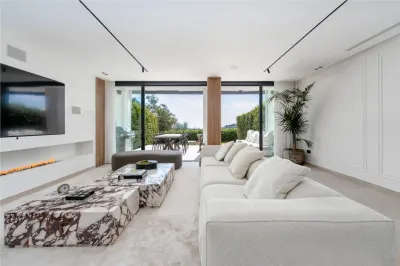Casa de vanzare in Malaga - foto 3