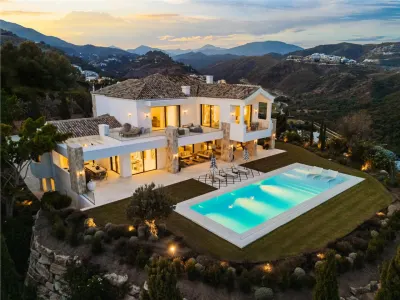 Villa en Venta en Malaga - Benahavis