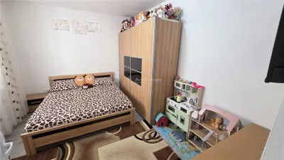 Oravita | Apt. 4 Incaperi + 91MP Curte | La Casa | ZERO COMISION - foto 3