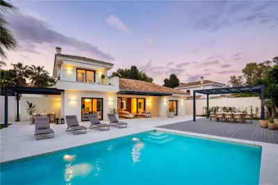 Villa en Venta en Malaga - San Pedro de Alcantara