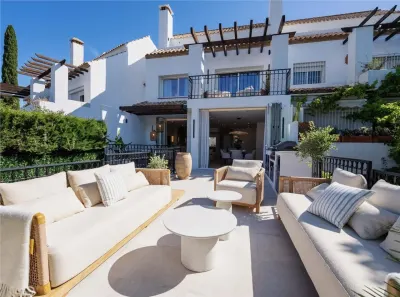 Casa de vanzare in Malaga - foto 2