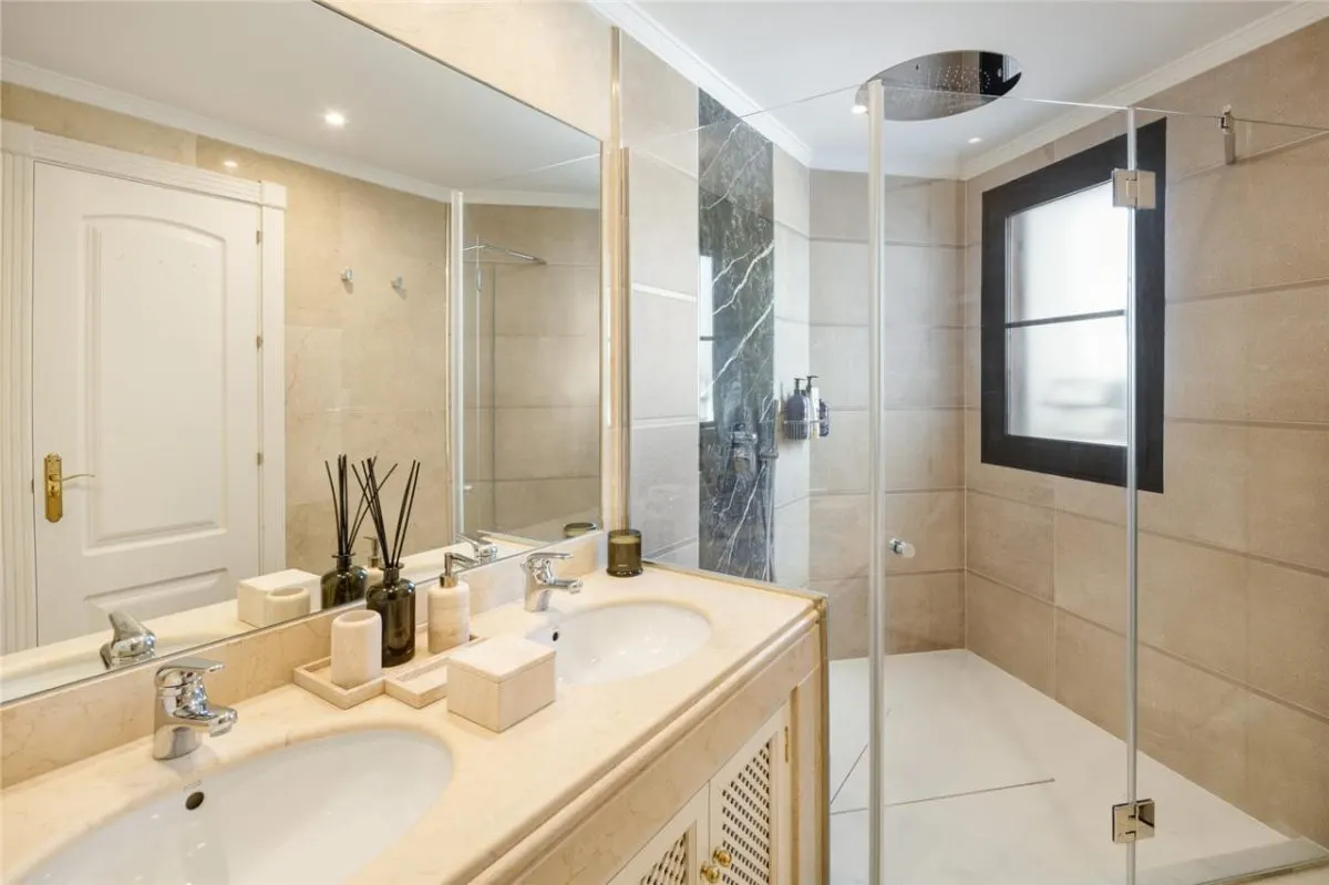 Villa en venta en Malaga - foto 19