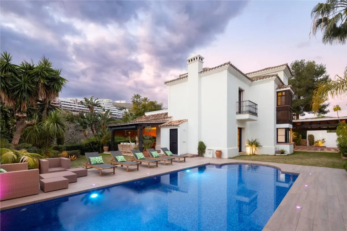 Villa en venta en Malaga - foto 8