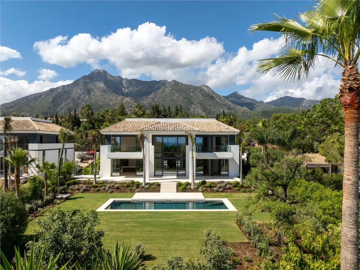 Villa en venta en Malaga - foto 1