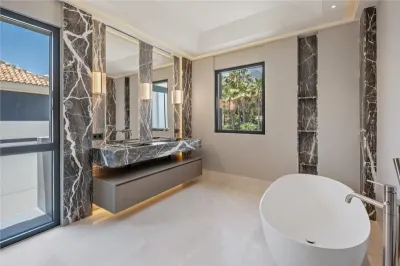 Villa en venta en Malaga - foto 7