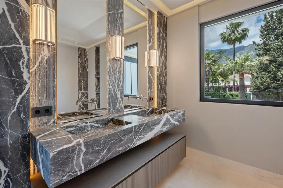 Villa en venta en Malaga - foto 8