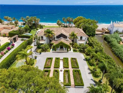 Villa en Venta en Malaga - Estepona