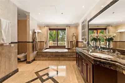 Villa en Venta en Malaga - foto 17