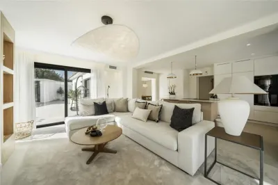 Villa en venta en Malaga - foto 4