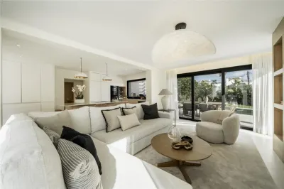 Villa en venta en Malaga - foto 5