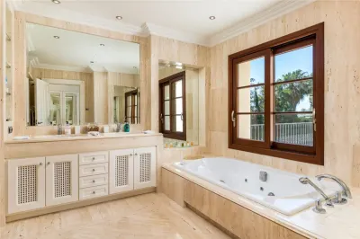 Villa en Venta en Malaga - foto 19