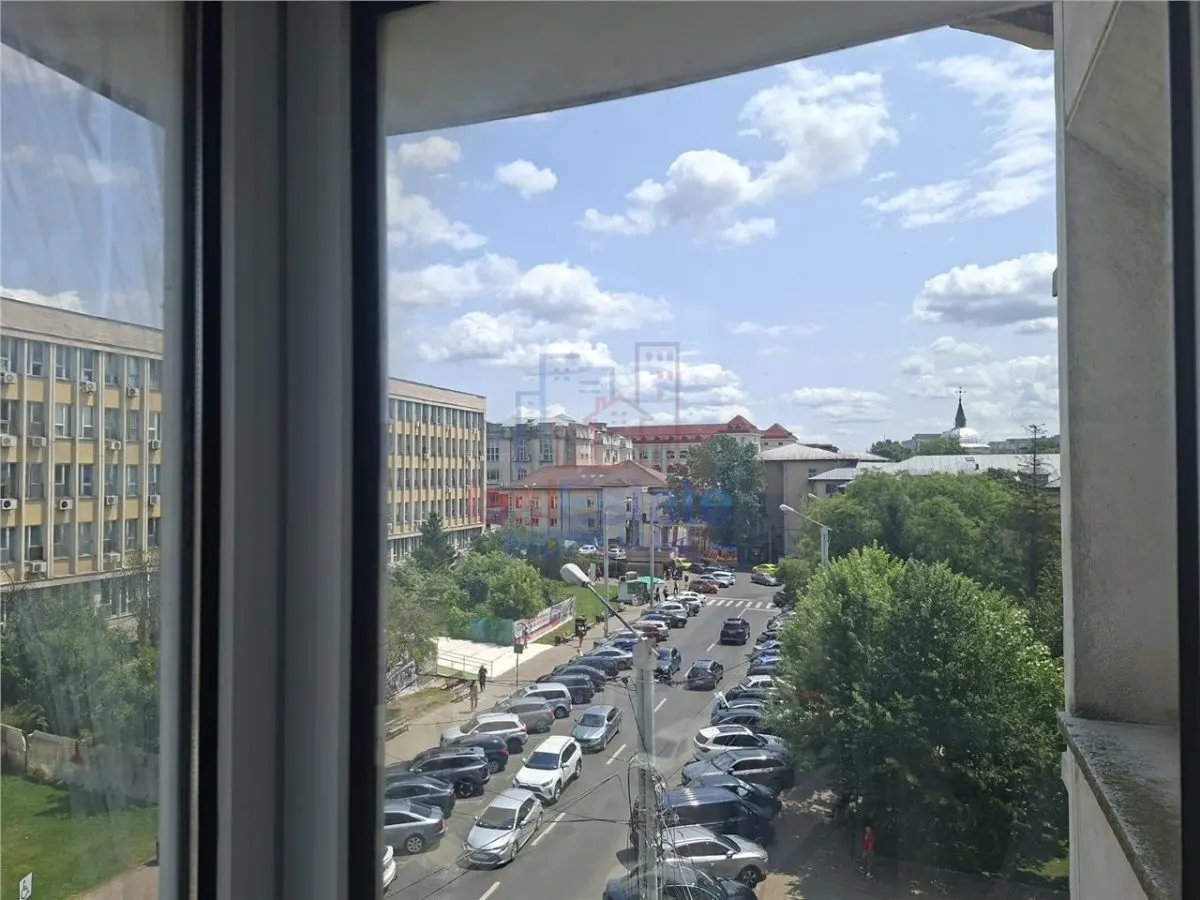 3-Bedroom Apartment, Centre - Independentei - foto 12