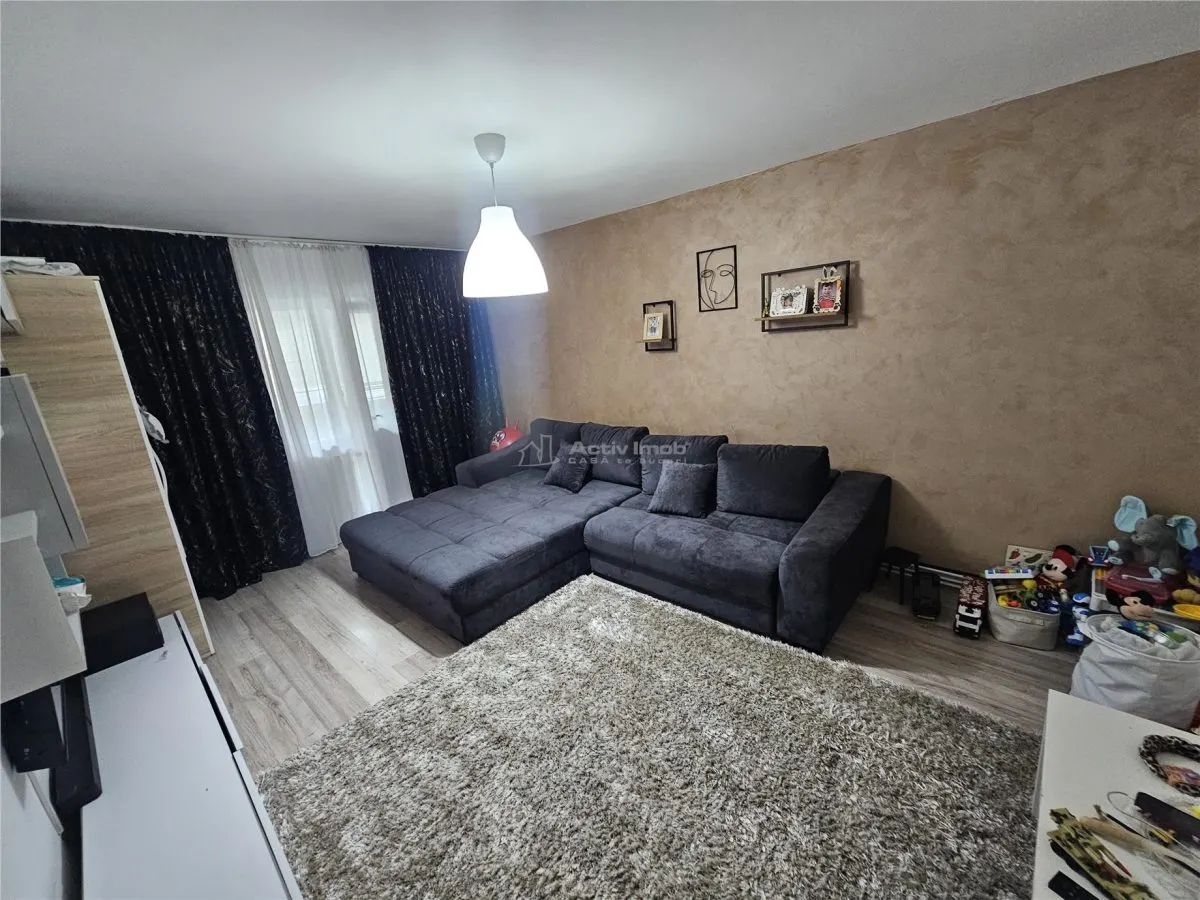 Reşiţa, Apartamento 3 Dormitorios, Amueblado y Equipado, Micro 4 - foto 2
