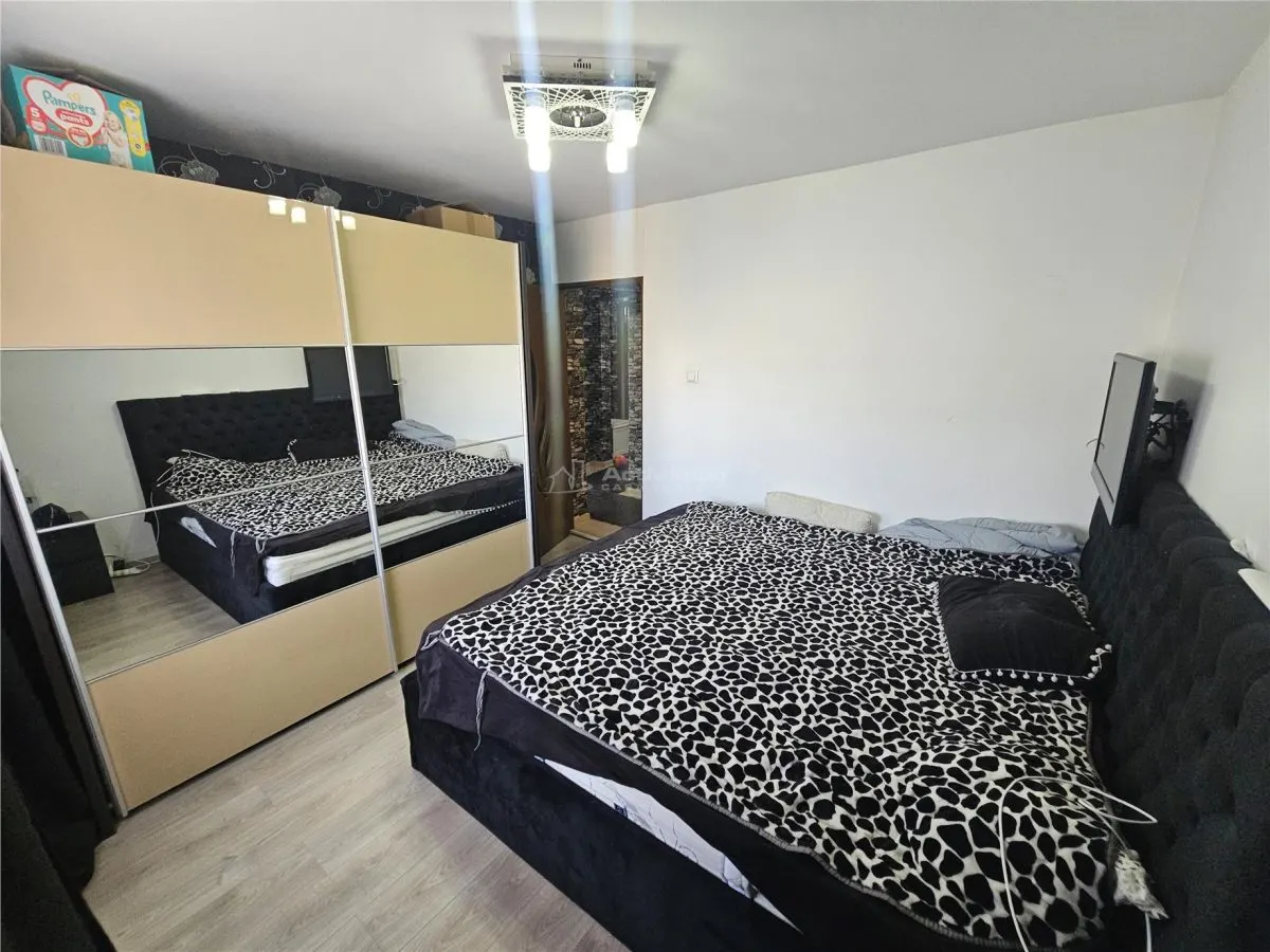 Reşiţa, Apartamento 3 Dormitorios, Amueblado y Equipado, Micro 4 - foto 3