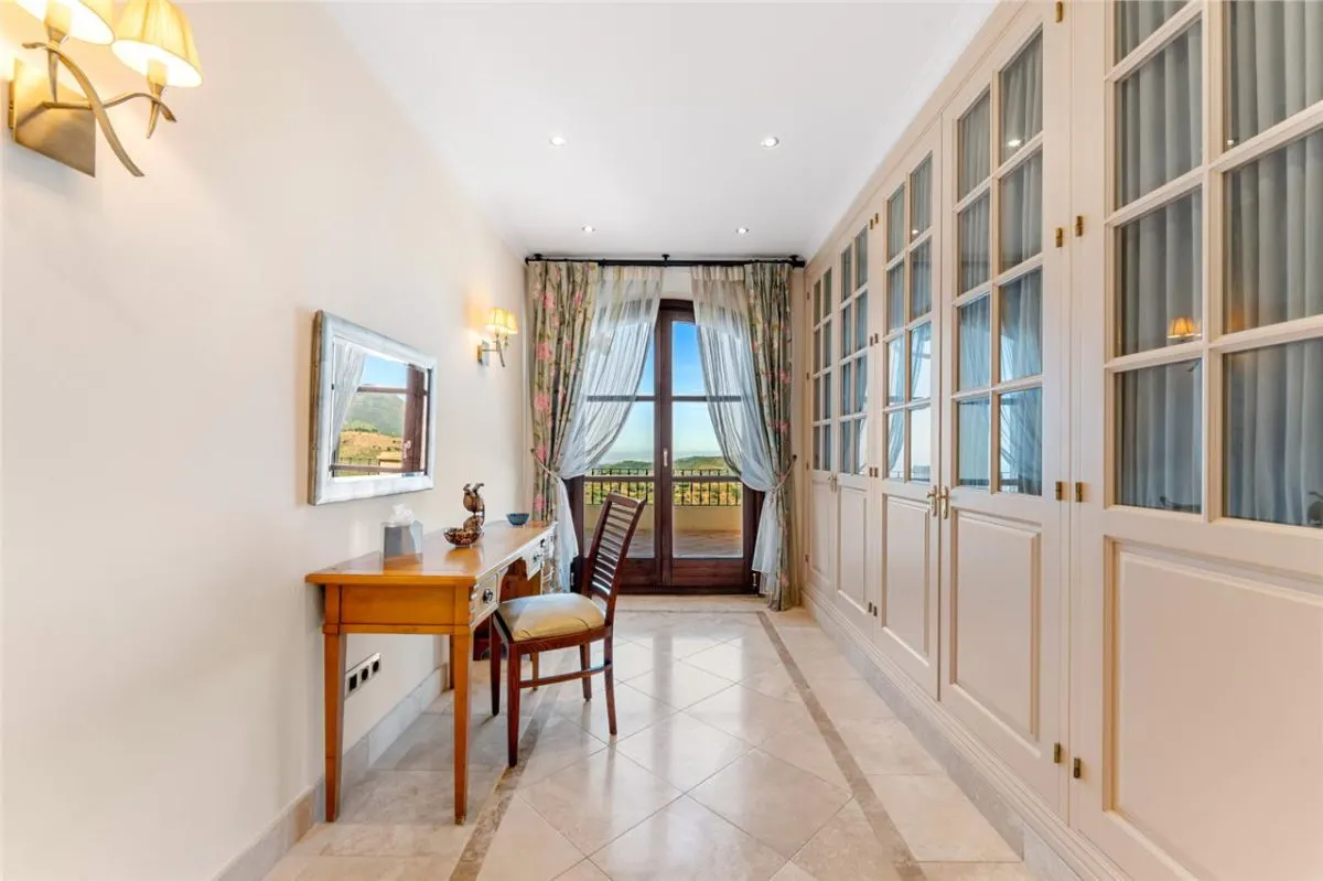 Villa for Sale in Malaga - foto 4
