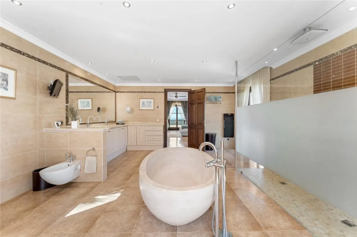 Villa for Sale in Malaga - foto 9