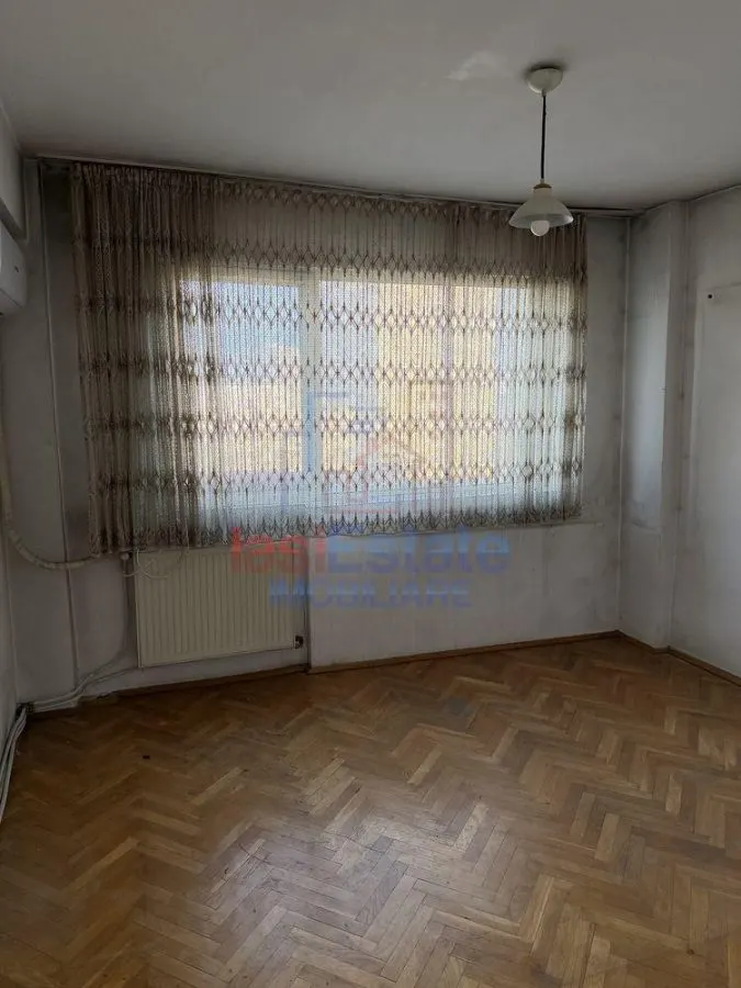 Apartament decomandat 4 camere, Centru – Spatios, 84 mp - foto 1