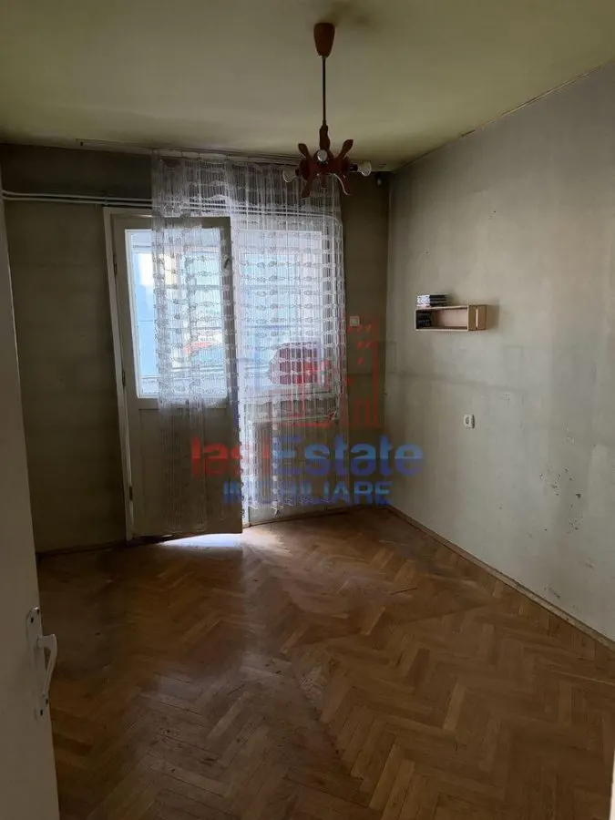 Apartament decomandat 4 camere, Centru – Spatios, 84 mp - foto 6