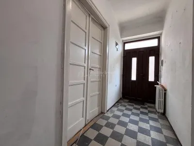 Apartament ultracentral 72 mp - etaj 1- boxa 25 mp - foto 9