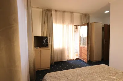 Hotel for sale in Bucuresti, Antiaeriana area - foto 8