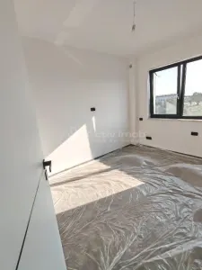 House / villa for sale 115 sqm in Bucuresti, Prelungirea Ghencea area - foto 12