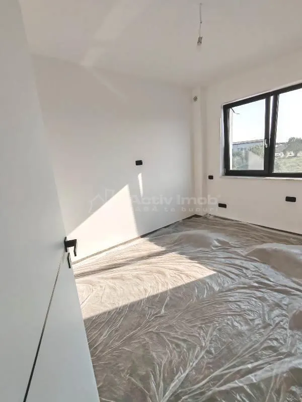 House / villa for sale 115 sqm in Bucuresti, Prelungirea Ghencea area - foto 12