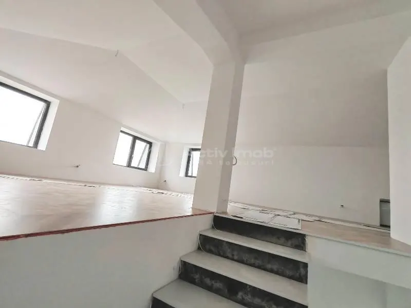 House / villa for sale 115 sqm in Bucuresti, Prelungirea Ghencea area - foto 14