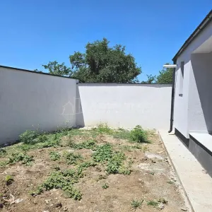 House / villa for sale 115 sqm in Bucuresti, Prelungirea Ghencea area - foto 5