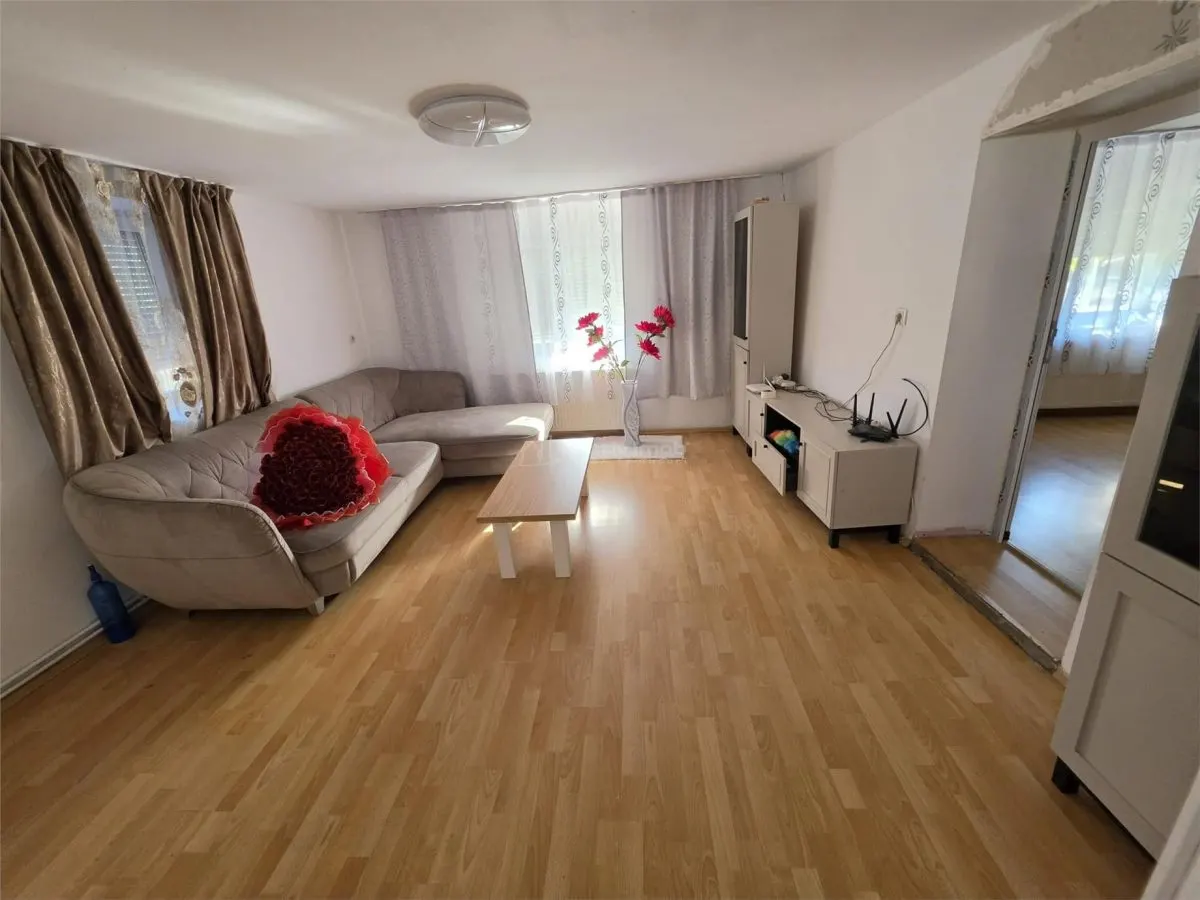 Maison Individuelle de 4 Chambres près d'Arad - foto 2