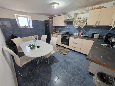 Maison Individuelle de 4 Chambres près d'Arad - foto 8