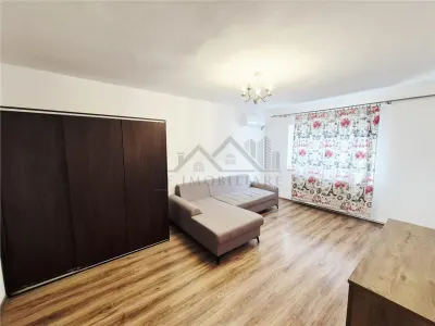 Apartament cu 3 camere decomandat de inchiriat in Cug - Iasi