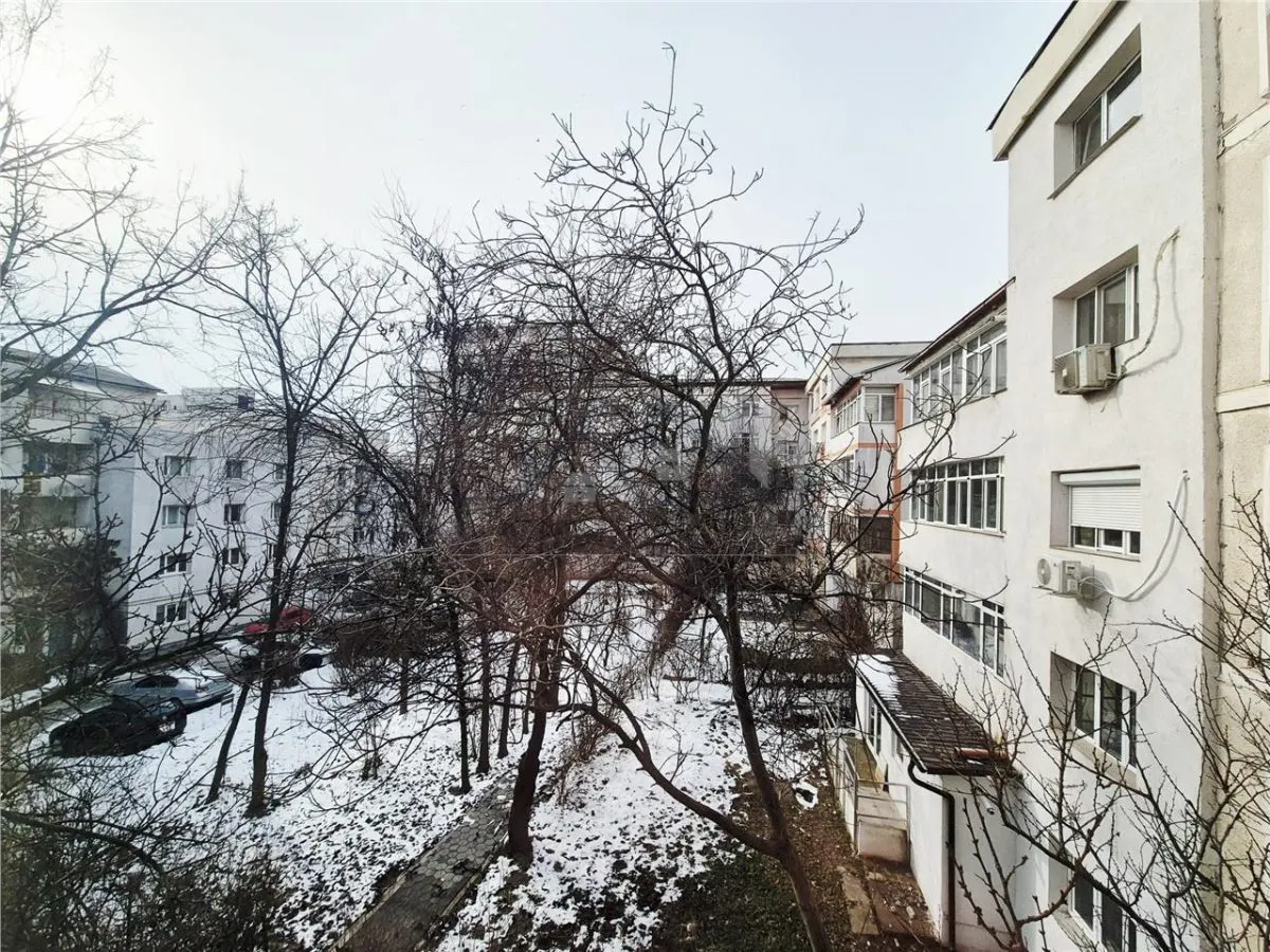 库格三卧室分离式布局出租公寓 - foto 7