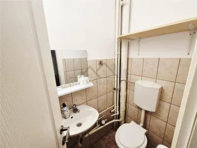 库格三卧室分离式布局出租公寓 - foto 8