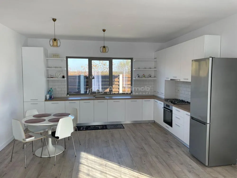 Single-storey Modern House - Tamasi, Corbeanca - 4 Bedrooms, 2 Bathrooms - foto 5