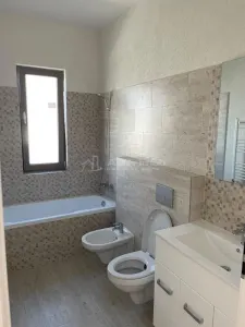 Single-storey Modern House - Tamasi, Corbeanca - 4 Bedrooms, 2 Bathrooms - foto 6