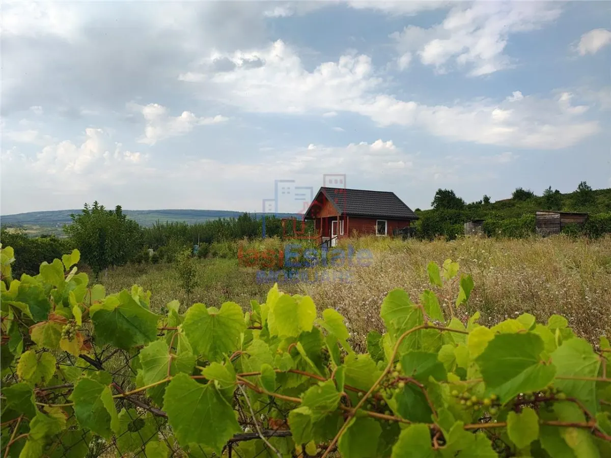 Tomesti - Solar Urbano con Cabaña de Madera en Zona Tranquila - foto 1