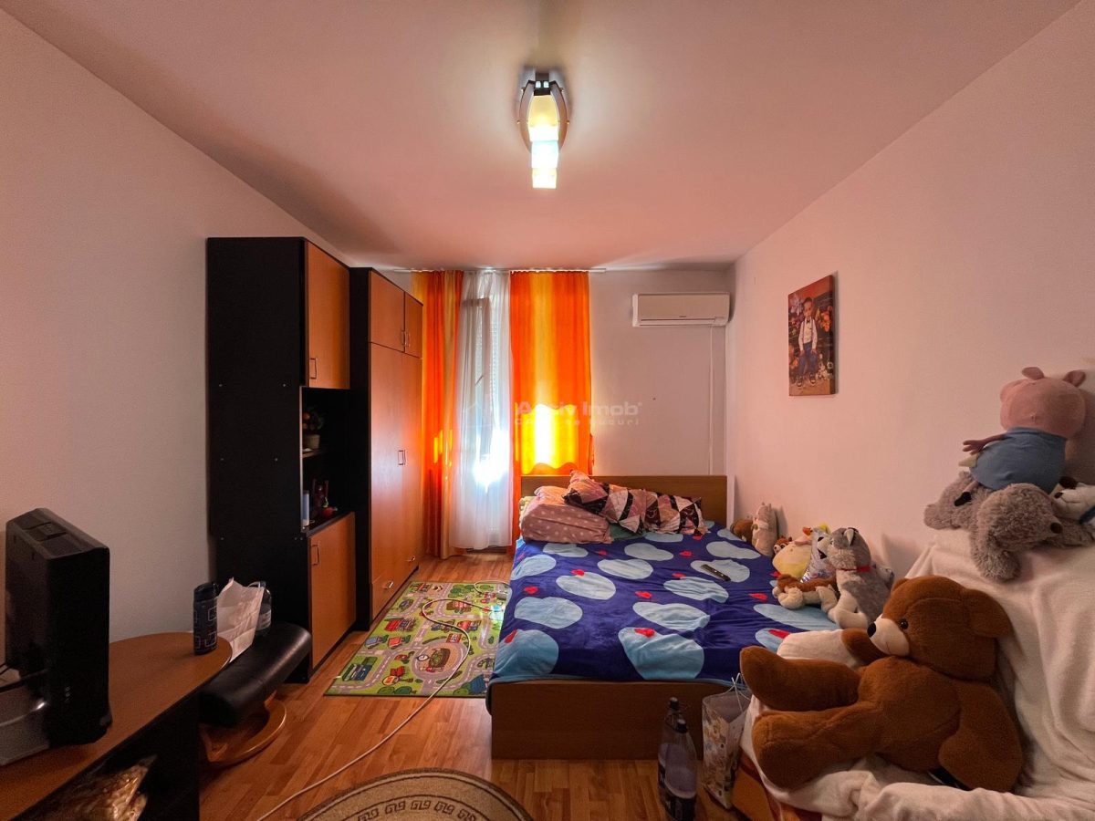 Apartment with 1 bedrooms for sale 33 sqm in Lugoj - foto 10