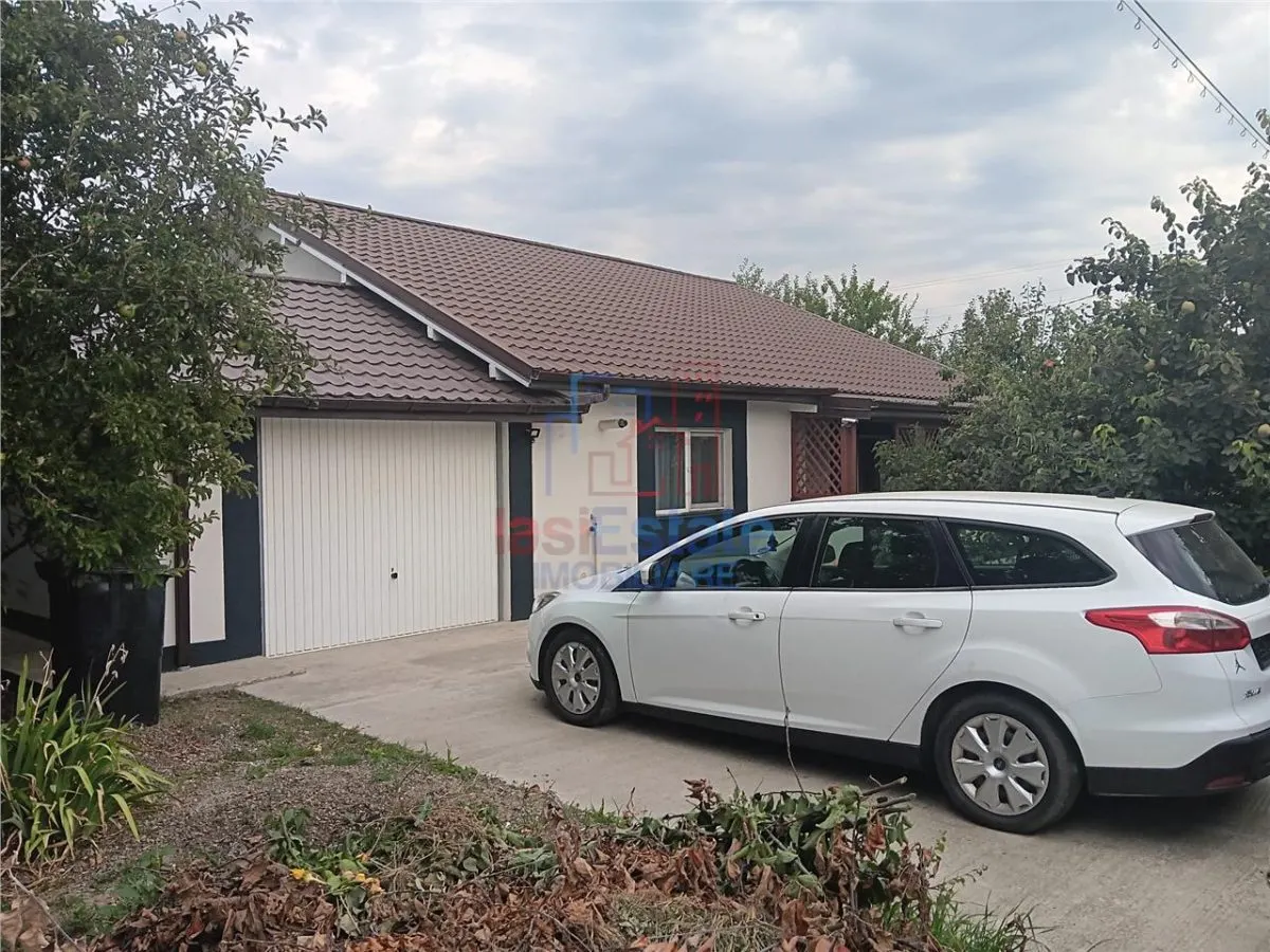 Vorovesti, Casa de una Planta con Doble Acceso a Calle, Terreno 690 m² - foto 1