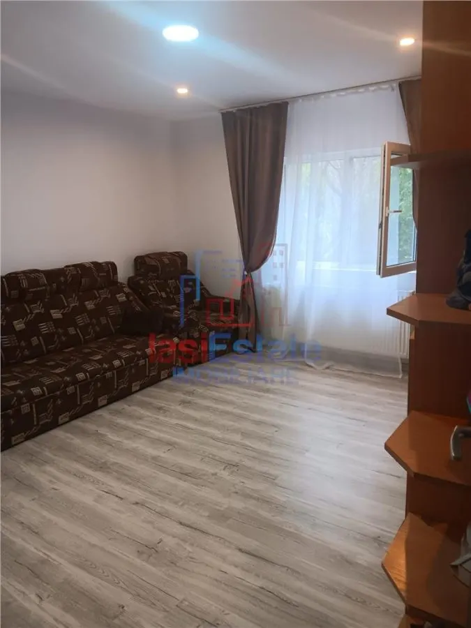 Vorovesti, Casa de una Planta con Doble Acceso a Calle, Terreno 690 m² - foto 12