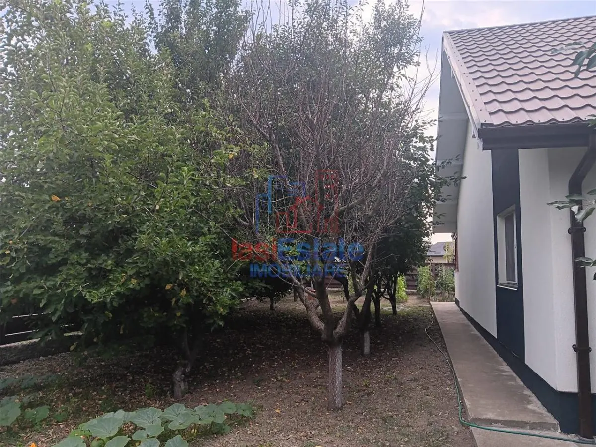 Vorovesti, Casa de una Planta con Doble Acceso a Calle, Terreno 690 m² - foto 3