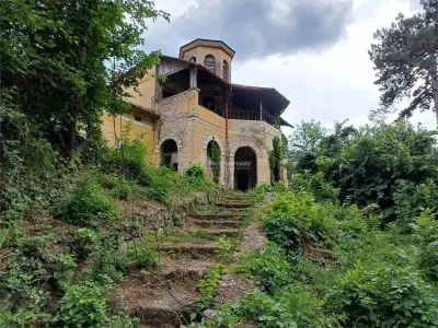 Baile Herculane, De Vanzare Vila Miramonte, 3204 Mp. Teren Intravilan, In Centrul Orasului - Baile Herculane