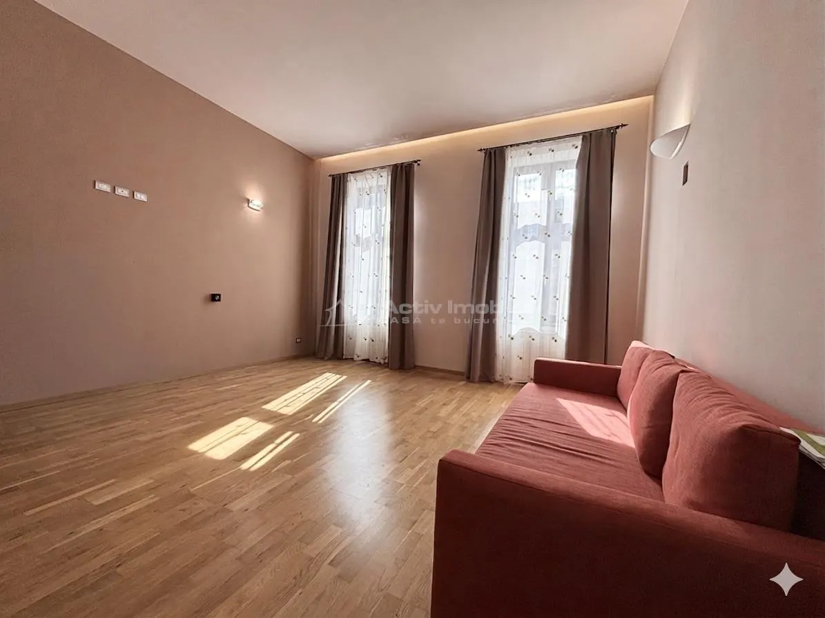 Apartamento de 2 Dormitorios, Ubicación Ultracentral Frente al Teatro, Oradea - foto 1